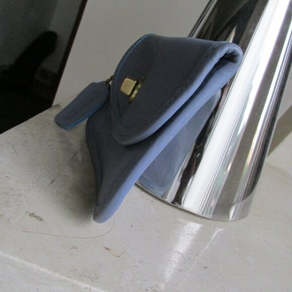 VTG COACH LEATHER TURNLOCK KISSLOCK WALLET COSMETIC MAKEUP POUCH PERWINKLE BLUE - Picture 2 of 9